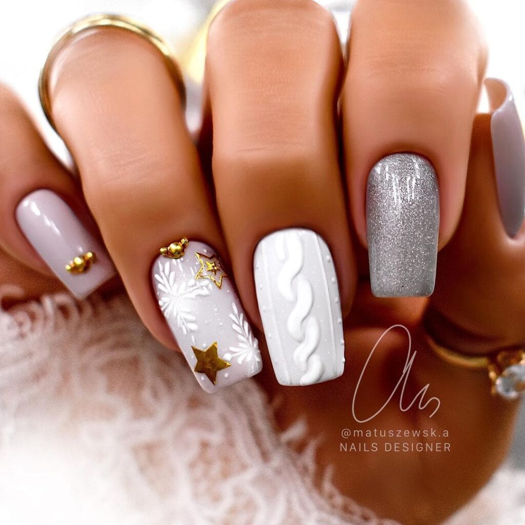 White Christmas Sweater Nails 