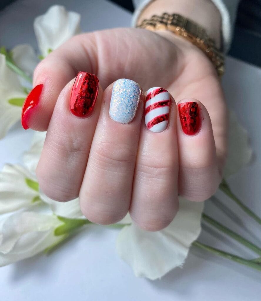 Christmas Red and White Nails
