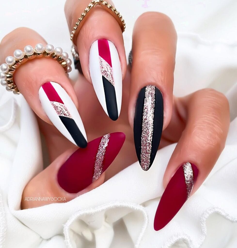 Glitter Christmas Nails 