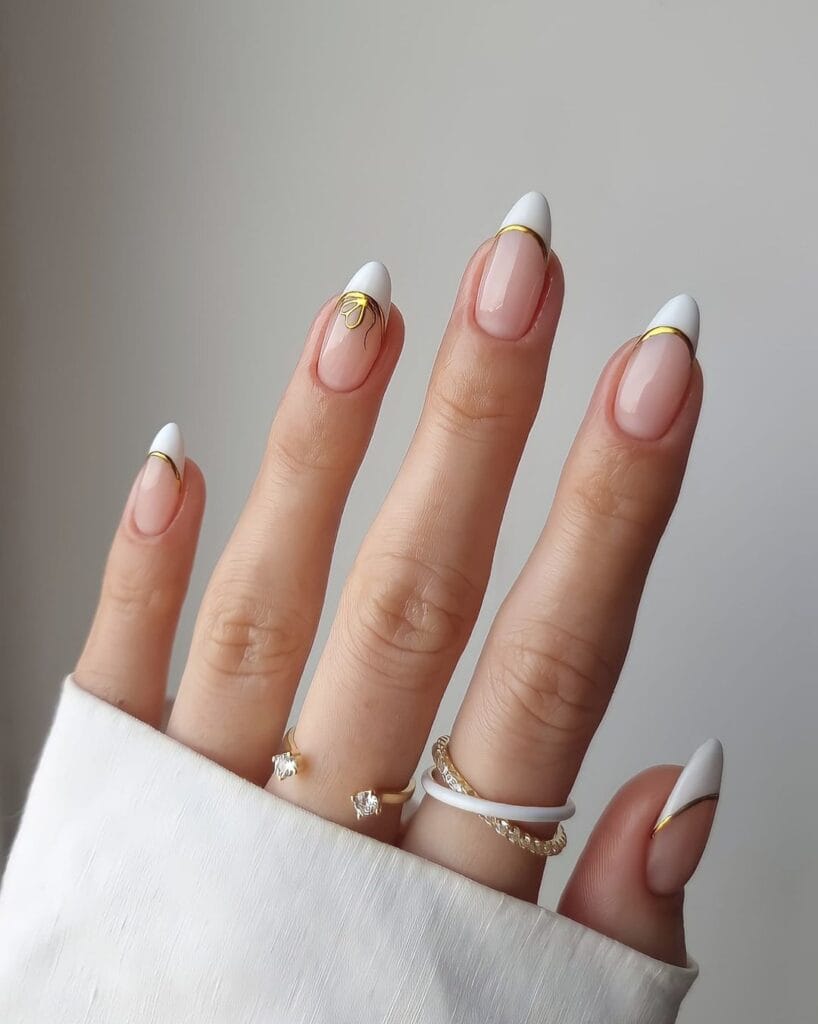 White with Gold Christmas Nails