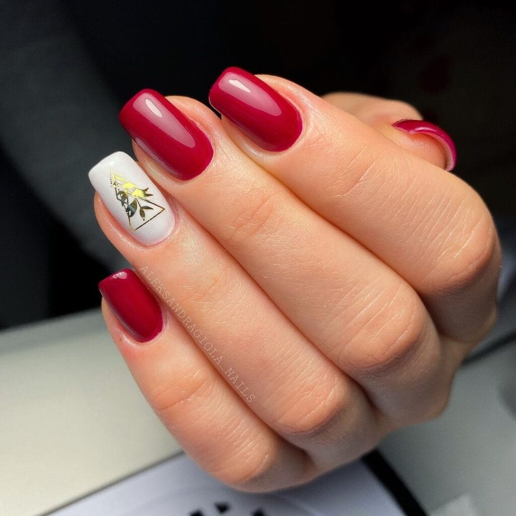 Christmas Tree Red Nails 