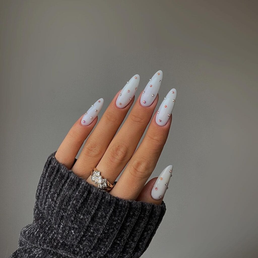 White Christmas Nails