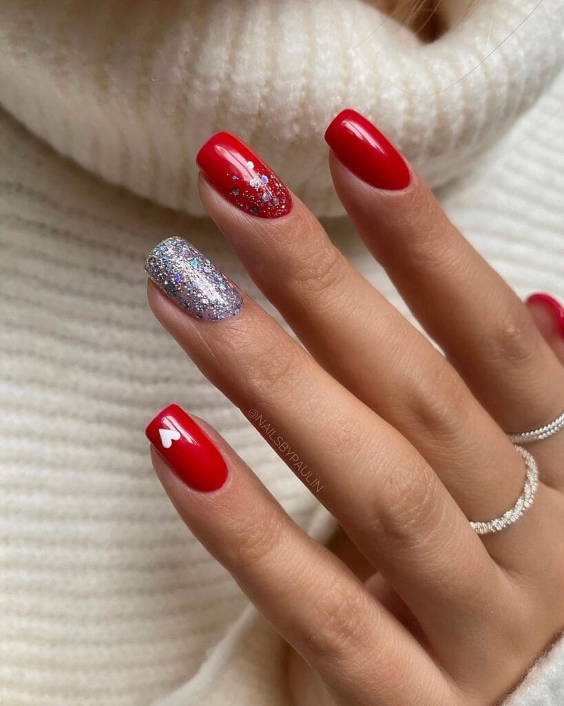 Glitter Christmas Nails 