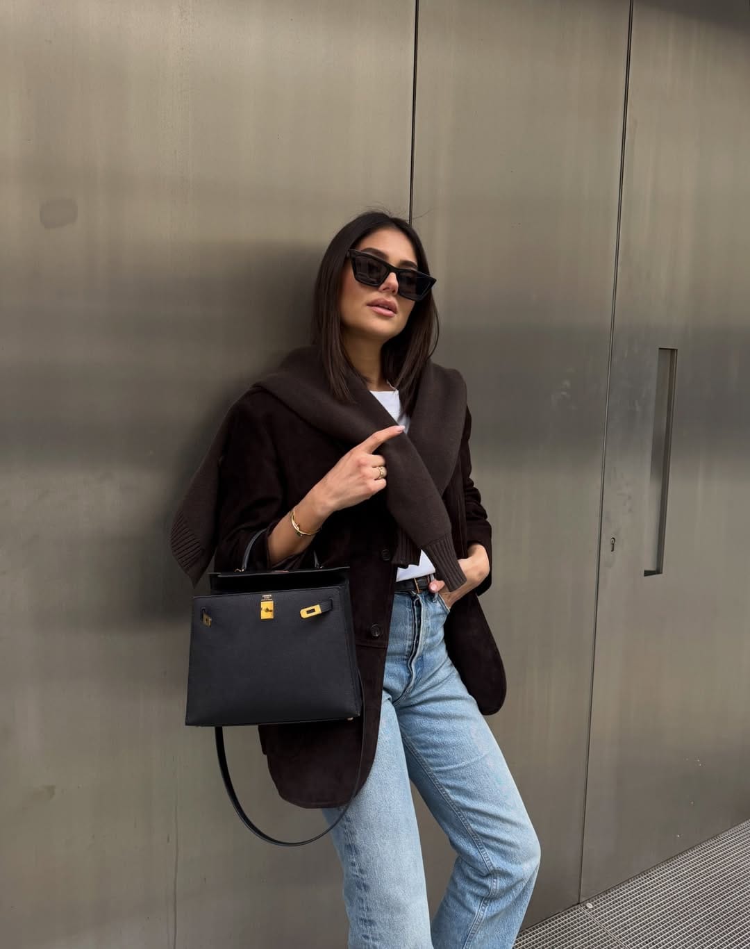 Mom Outfits Brown Blazer with Blue Jeans