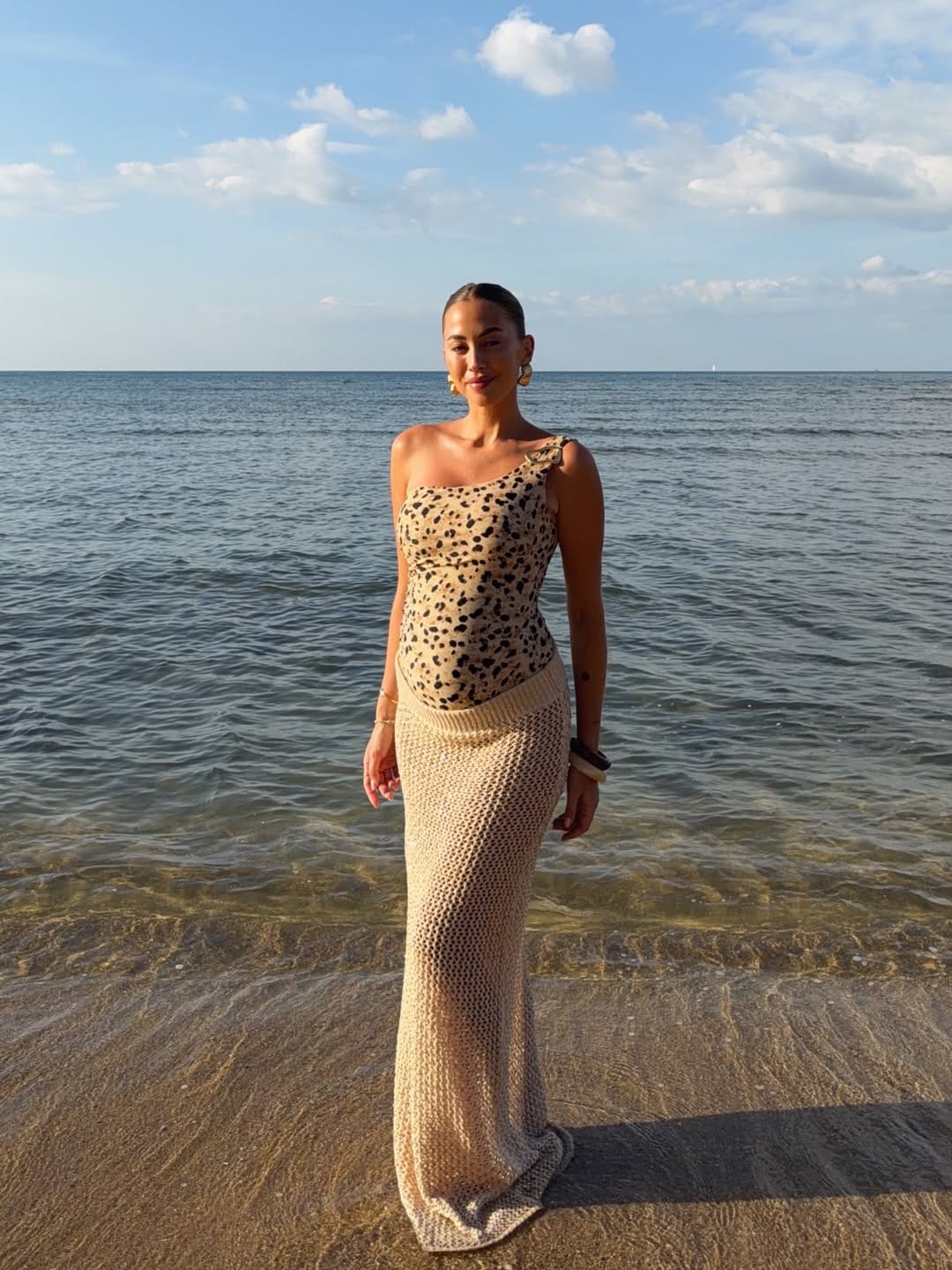 Mom Outfits Printed One-Shoulder Top with Knit Maxi Skirt