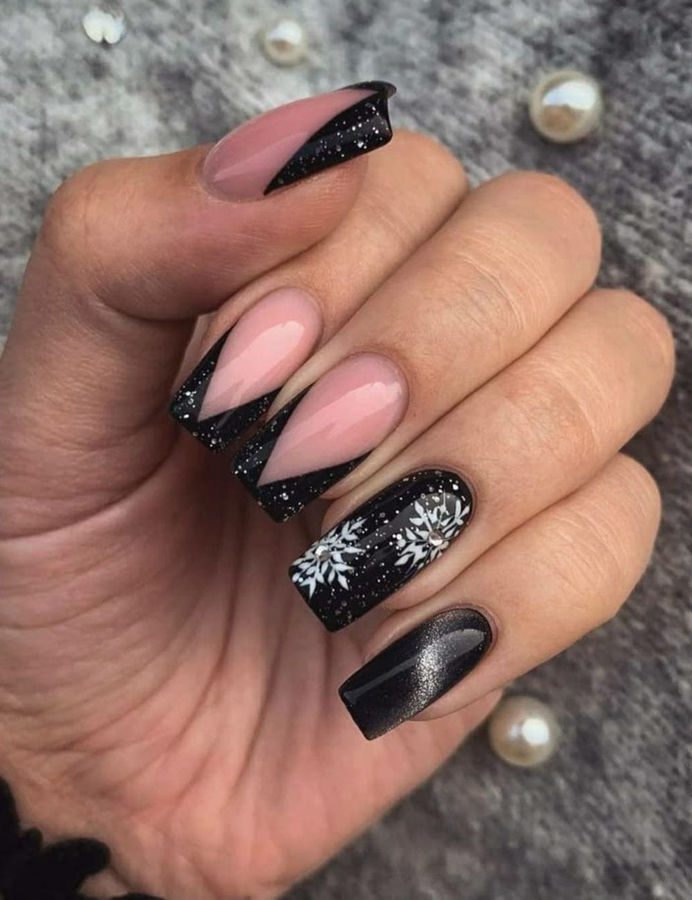 Black Christmas Nails