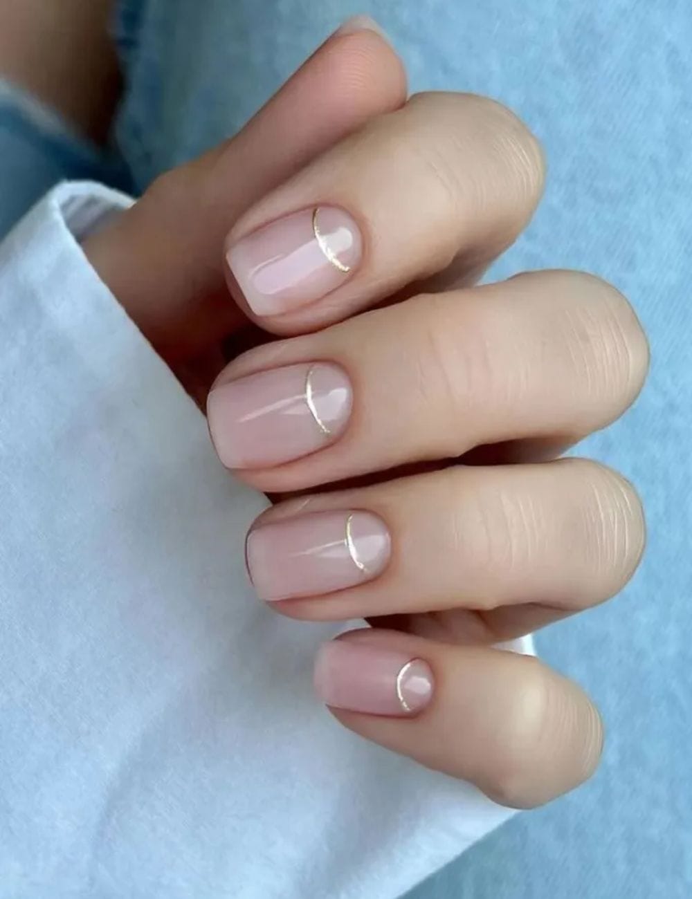 Minimalist Nails