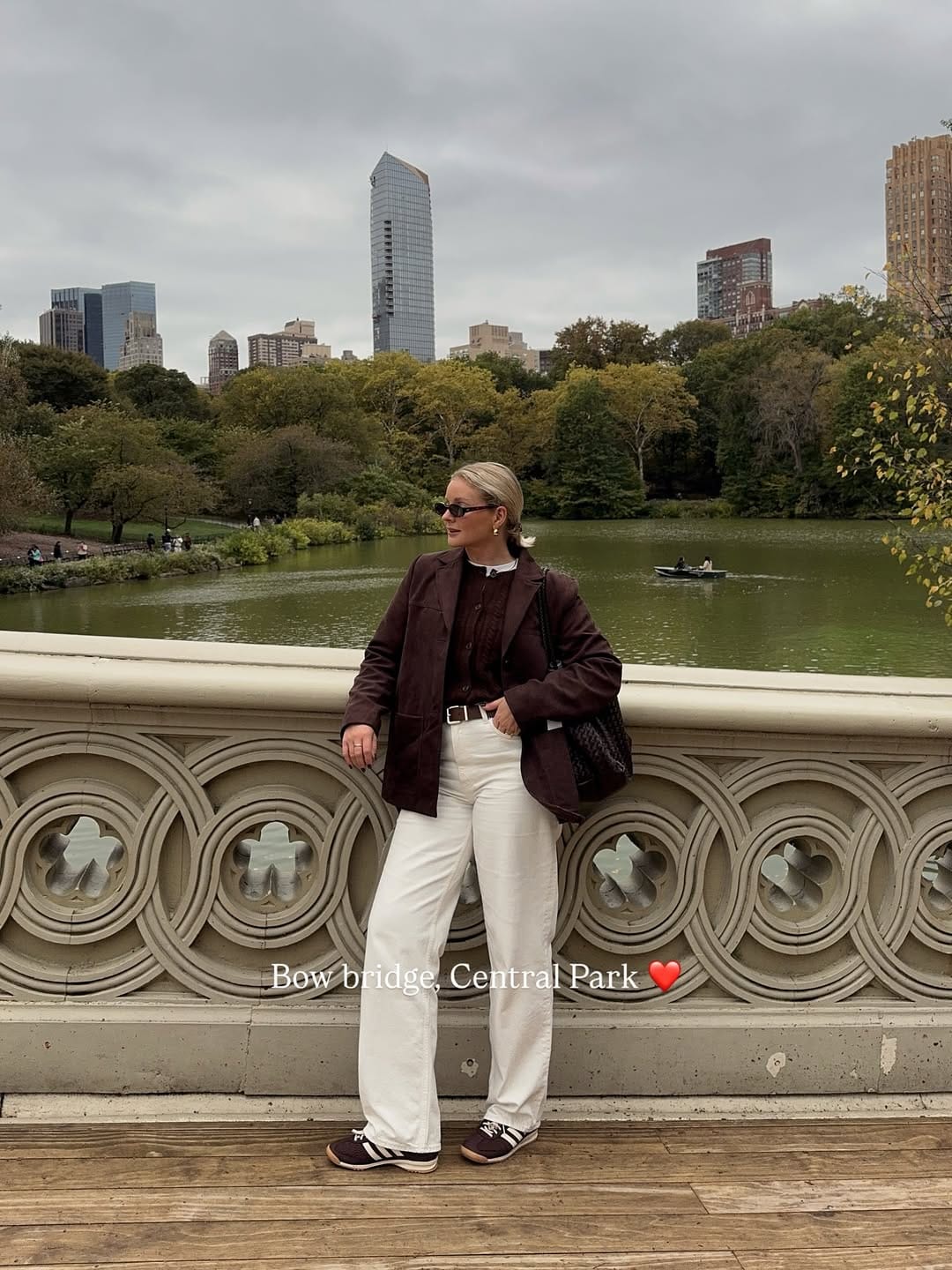 NYC Spring Outfits Collared Top & Wide-Leg White Trousers
