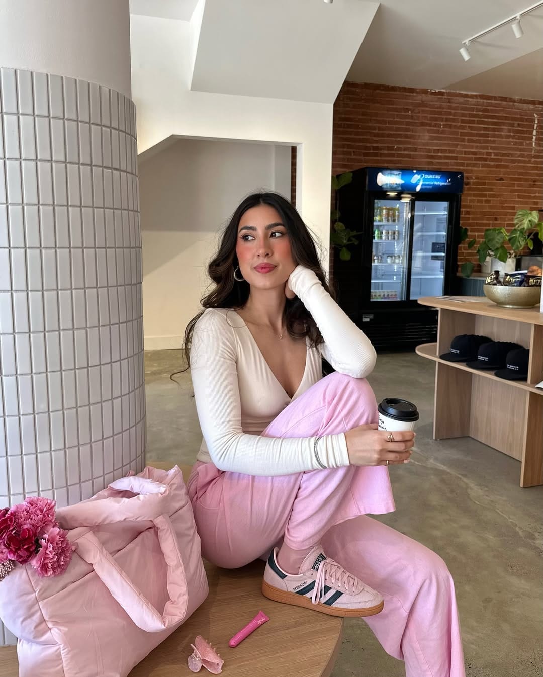 NYC Spring Outfits Ribbed Knit & Hot Pink Wide-Legs