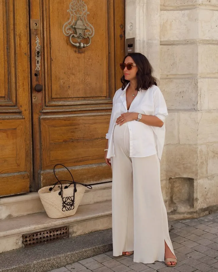 Spring Pregnancy Outfits Relaxed White Shirt with Wide-Leg Trousers
