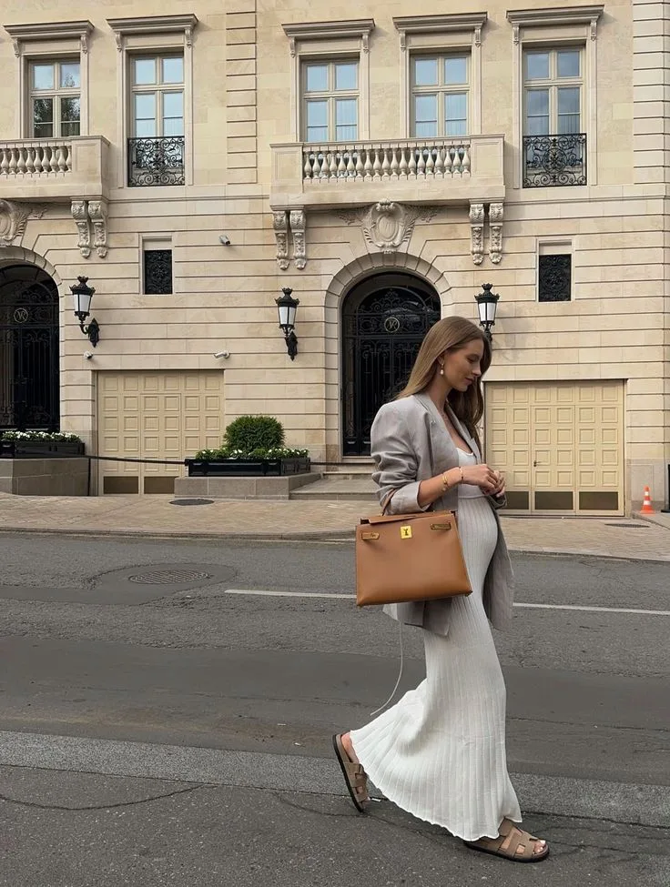 Spring Pregnancy Outfits Ribbed Maxi Dress Blazer