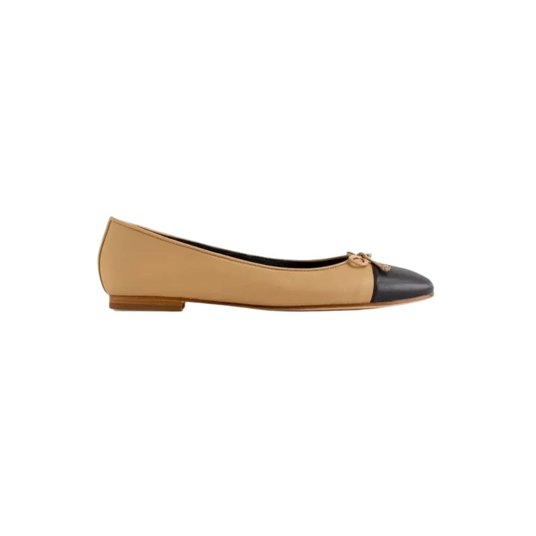 Elegant ballet flats styled with a minimal summer outfit inspired by the best summer shoes 2026 trends.