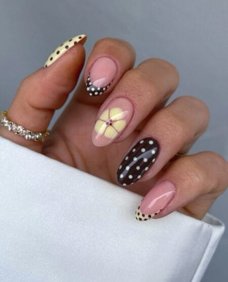 Chocolate polka dot and vanilla daisy mix almond nails with retro ice cream parlour palette