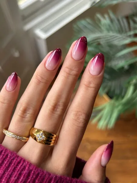 Glossy burgundy wine nails with a deep red autumn finish.